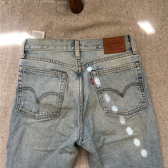 Levi’s Distressed Jeans - Picture 8 of 9